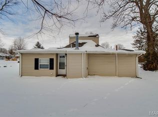 205 Jersey St, Brighton, IL 62012