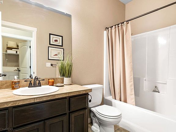5th image of 4223 NE 157th Ct