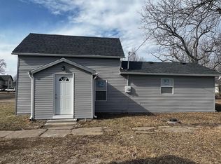 400 N 4th St, Garden City, MO 64747