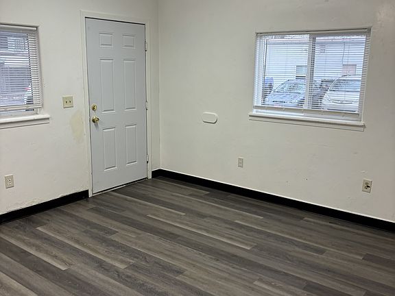 3rd image of 2001 W Broadway St #15