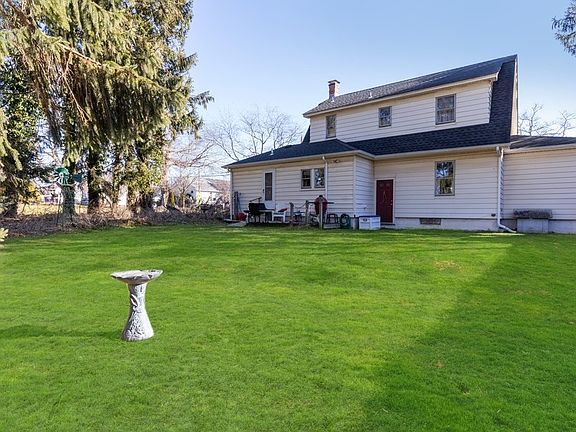 3rd image of 27585 Main Rd