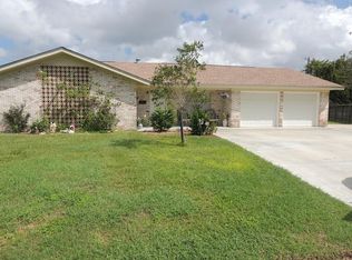 406 Glenbrook Ln, Port Lavaca, TX 77979