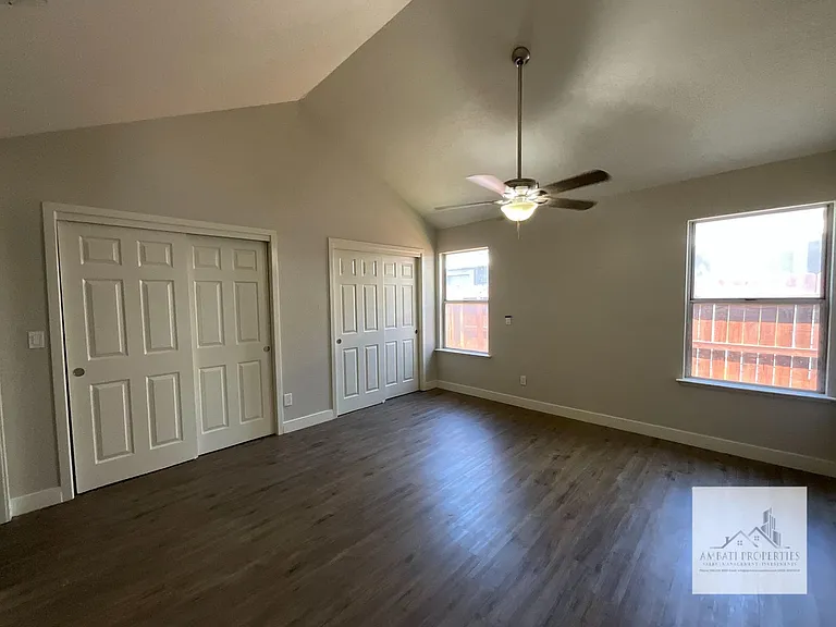 7016 N Thorne Ave — Photo 8