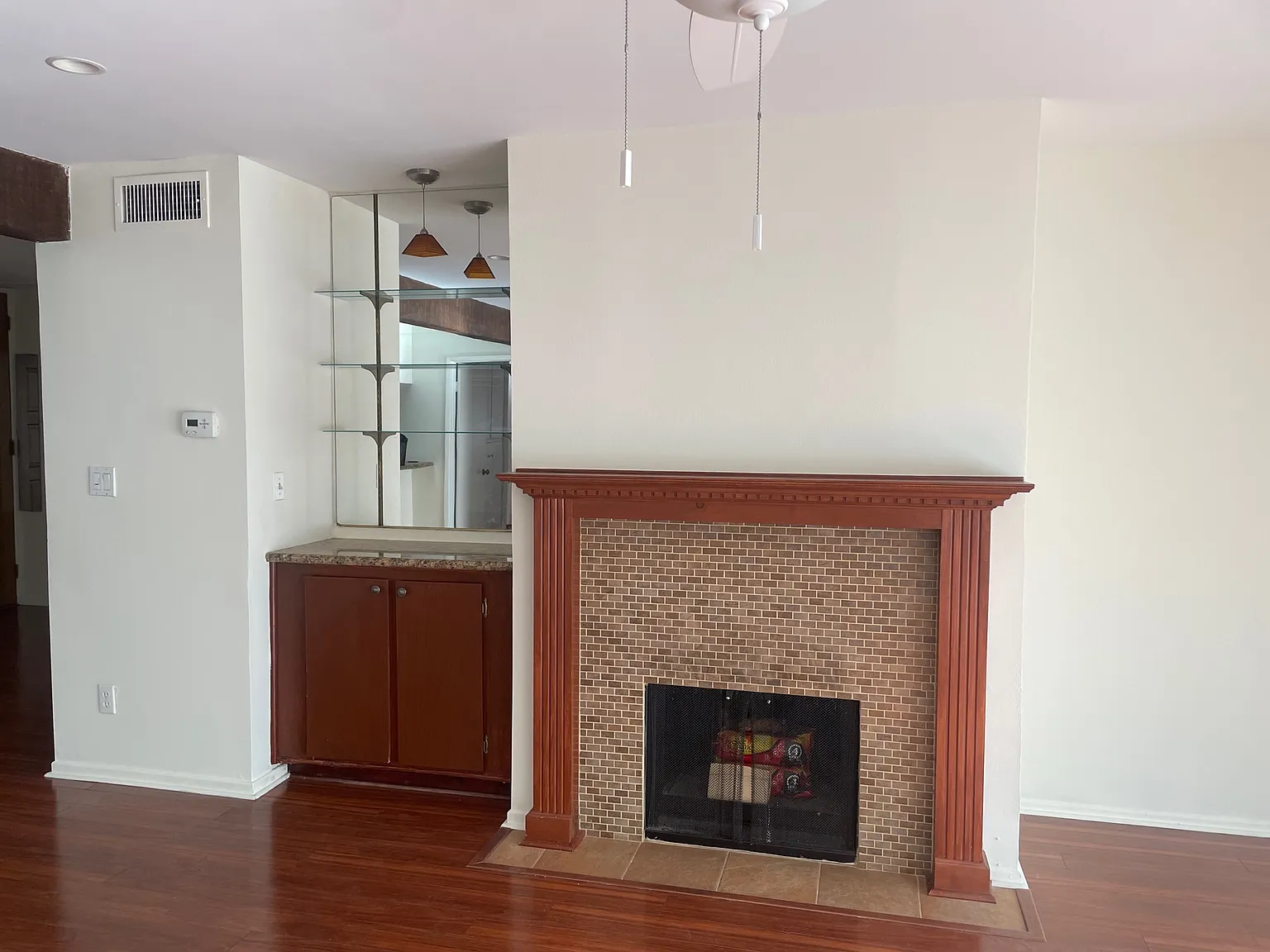2 bed, 1205 sqft, $2,700 — Photo 3