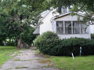 3050 Lockport Rd, Niagara Falls, NY 14305