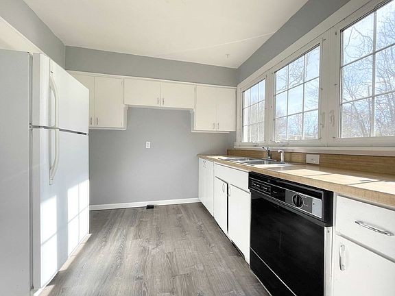 4th image of 713 E 9th Ave