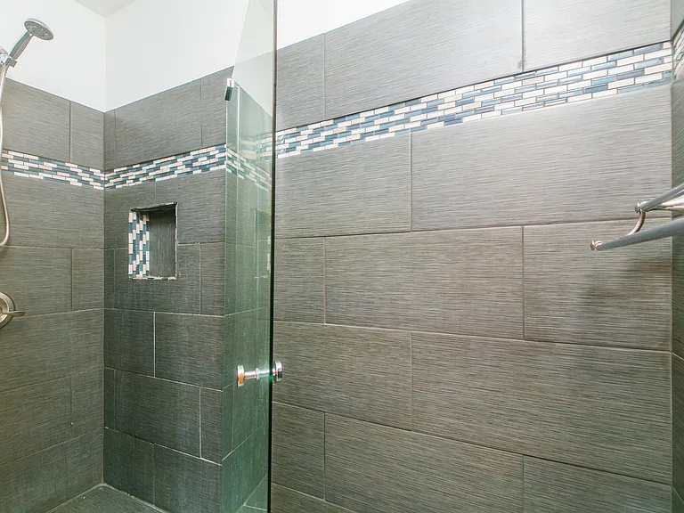 953 Ailuna St #B — Photo 7