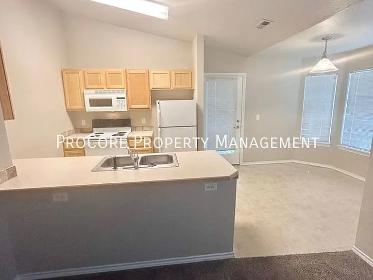 11861 W Cloverbrook Ln — Photo 3