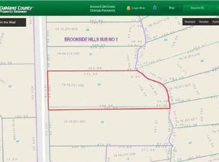 3761 Shallow Brook Dr, Bloomfield Hills, MI 48302