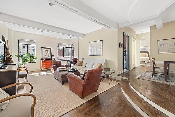 1st image of 565 W End Ave APT 9B