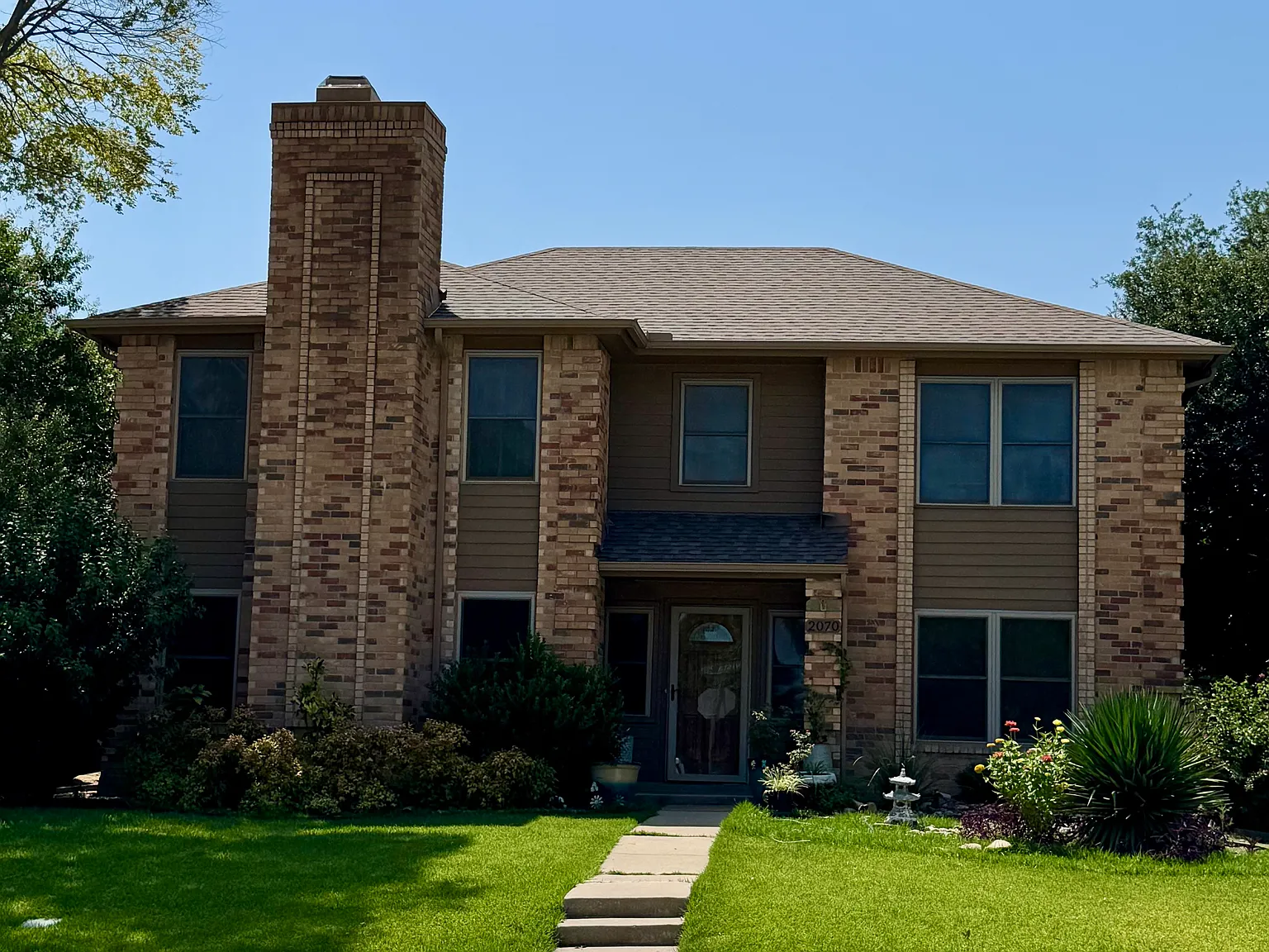 3 bed, 2263 sqft, $2,800 — Photo 1