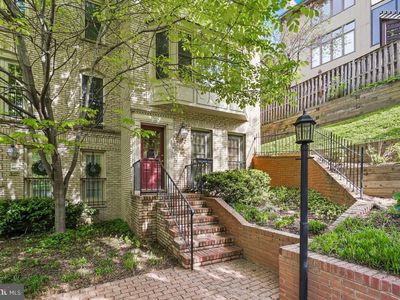 4607 Macarthur Blvd NW Unit B, Washington, DC, 20007