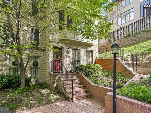 4607 Macarthur Blvd NW Unit B, Washington, DC 20007