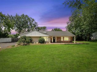 306 Terry Rd, Smithtown, NY 11787