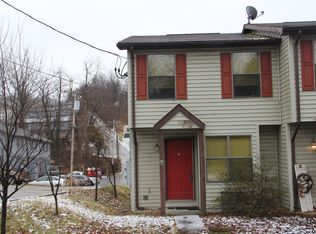 928 Stewart St, Morgantown, WV 26505