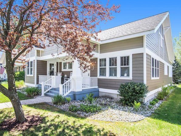5 Georgia Ct, Pentwater, MI 49449