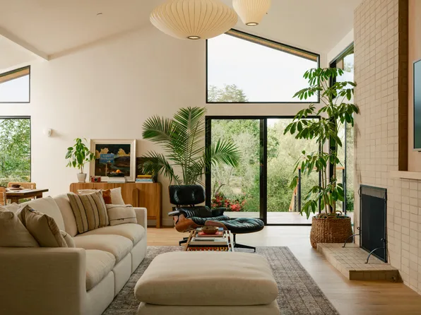 4055 Naranjo Dr, Santa Barbara, CA 93110