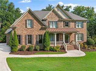 1070 Windfaire Pl, Roswell, GA 30076