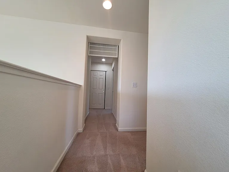 415 Zinnia Ct — Photo 21