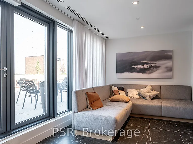 308 Jarvis St #422 — Photo 45