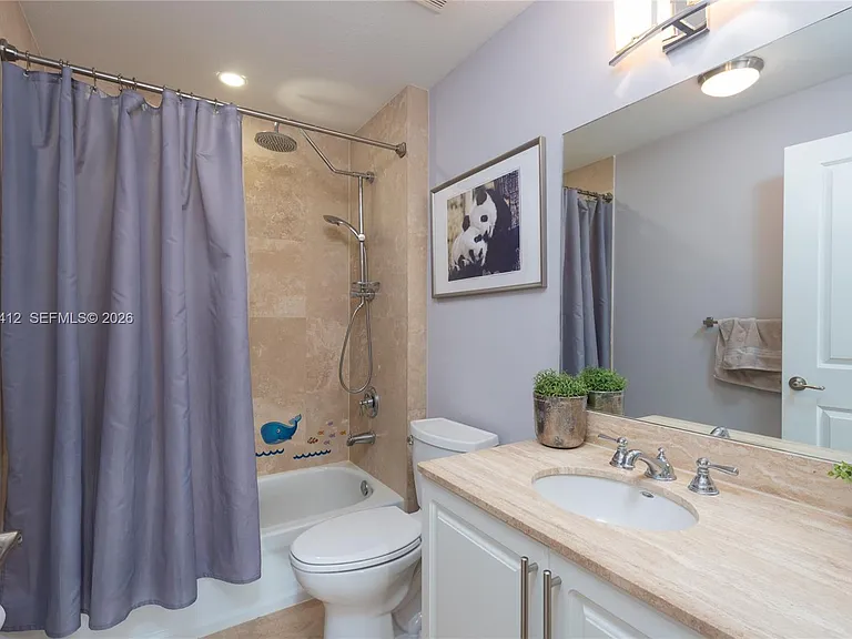 1650 Galiano St #Townhouse 14 — Photo 27
