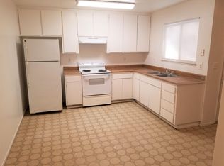1825 Roanoke Ave APT C, Redding, CA 96001