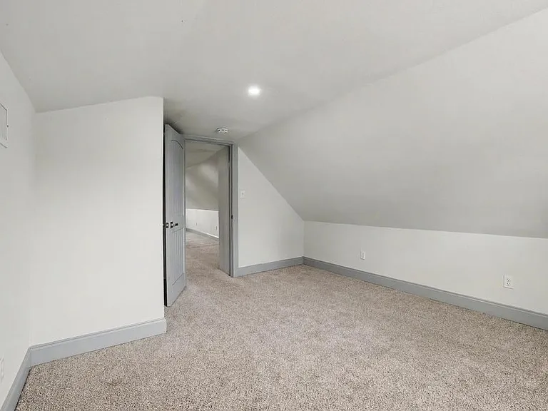 1320 S 7th Ave — Photo 18