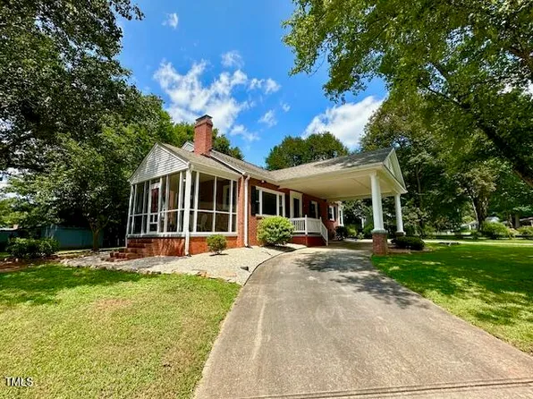 1542 Oakdale Cir, Henderson, NC 27536