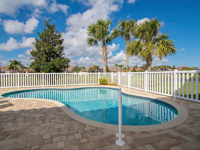 5254 Eleuthra Cir — Photo 1