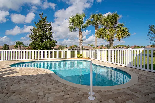 5254 Eleuthra Cir Photo 1