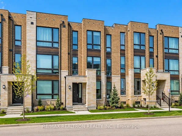 9 Breyworth Rd, Markham, ON L6C 0Z5