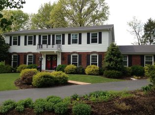 14101 Forest Crest Dr, Chesterfield, MO 63017