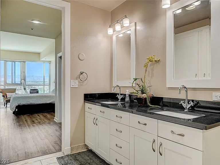 4575 Dean Martin Dr #506 — Photo 29