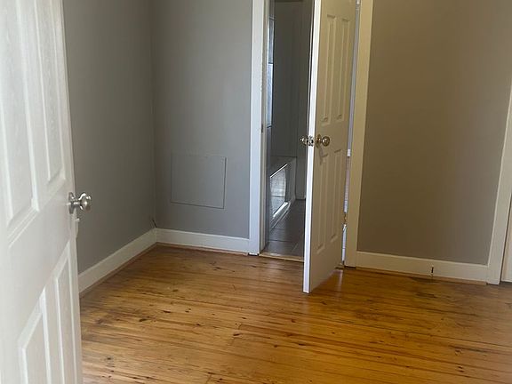 4th image of 1009 W 47th St