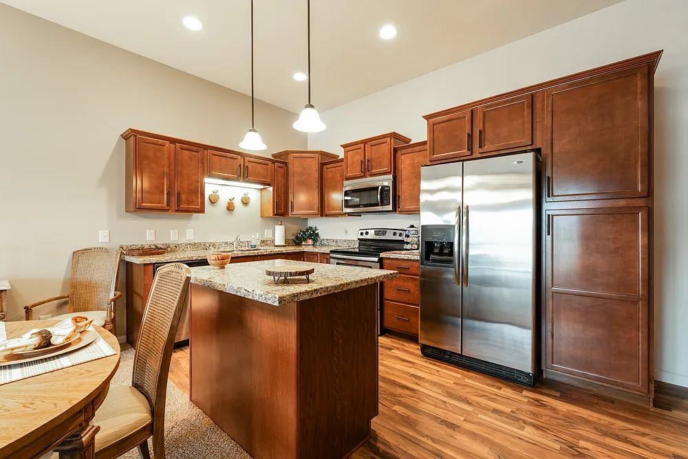2304 Marina Road Southeast - 1 — Photo 3