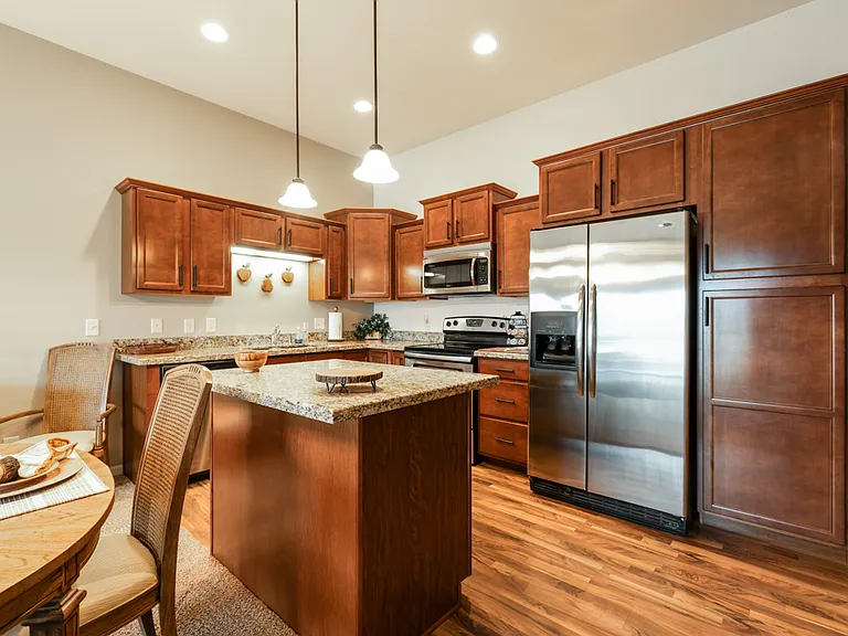 2304 Marina Rd SE #1 — Photo 3
