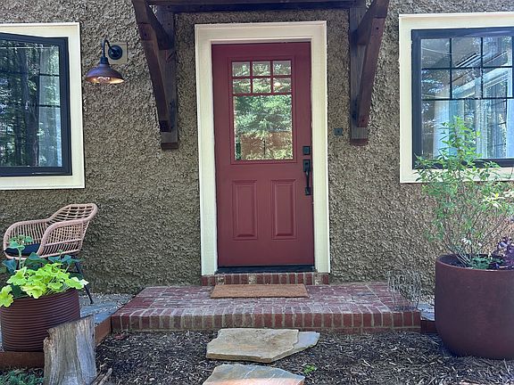 3rd image of 24 1/2 Hawthorne Ln