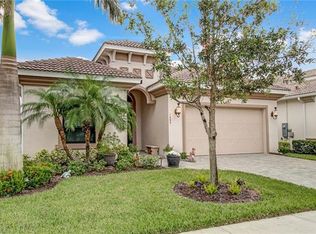 1489 Serrano Cir, Naples, FL 34105