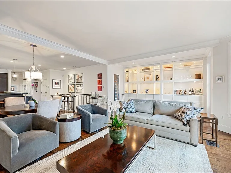 408 Beacon St #1 — Photo 4
