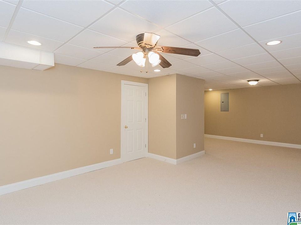 2nd image of 5021 Lake Crest Cir