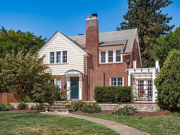 3rd image of 2424 Sherwood Rd