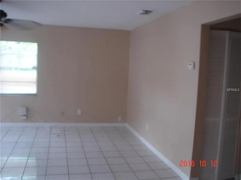 Nice 3 Bedroom 2 Bath — Photo 4