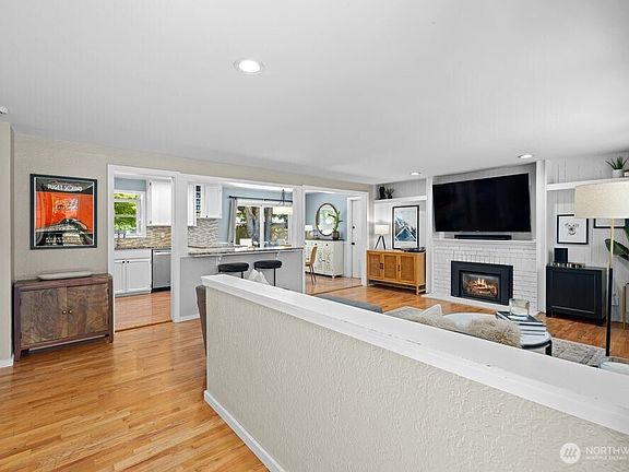 3rd image of 12610 SE 73rd Place