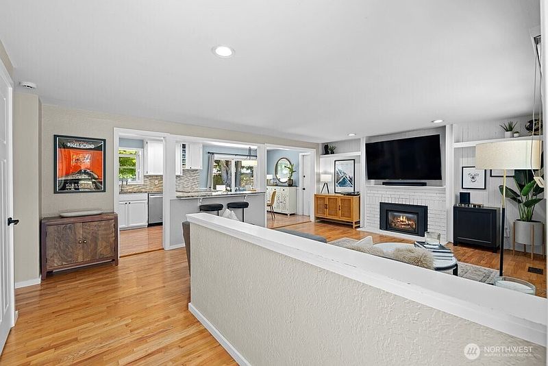 3rd image of 12610 SE 73rd Place