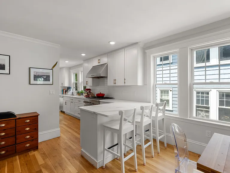100 Browne St #1 — Photo 9