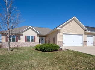 2137 Fieldstone Rd SW, Rochester, MN 55902