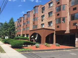 34-50 Willard St #9840476, Hartford, CT 06105