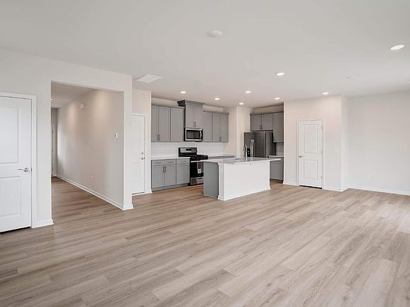 4th image of 1978 Cherry Creek Rd