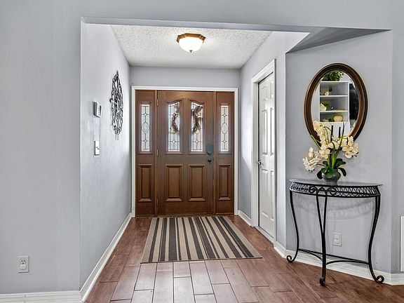 5th image of 4569 Trevi Dr