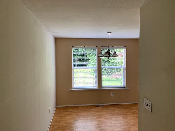 5th image of 13419 105th Ave NW